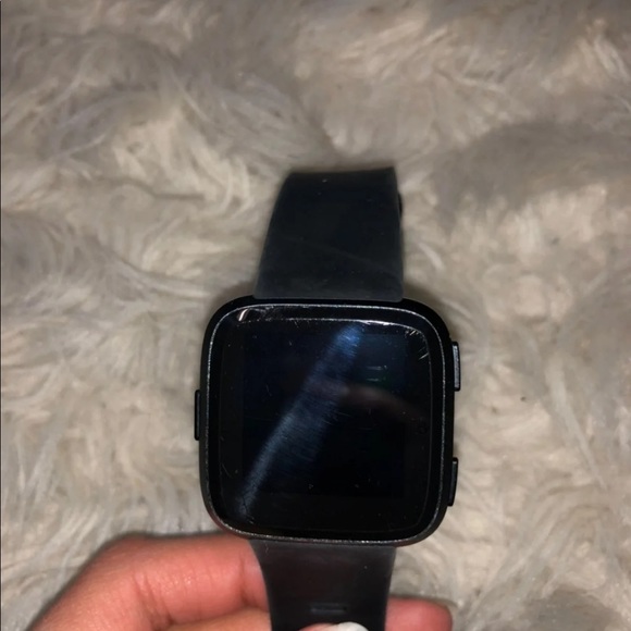 Fitbit Versa - Picture 4 of 5